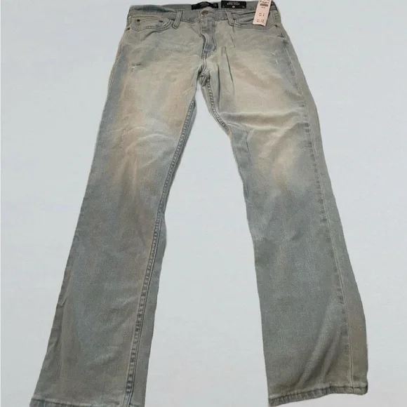 Brand New Hollister Slim Straight Light Wash Jeans - Picture 1 of 4